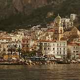 Blick auf das schöne Städtchen Amalfi